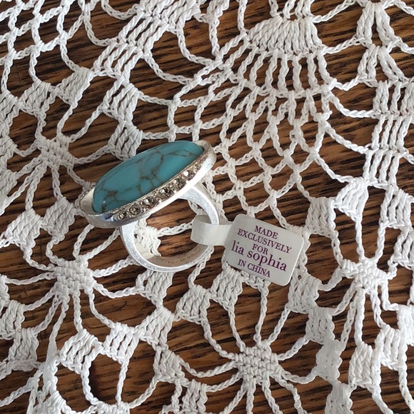 Large lia Sophia faux silver and turquoise ring - Picture 3 of 7